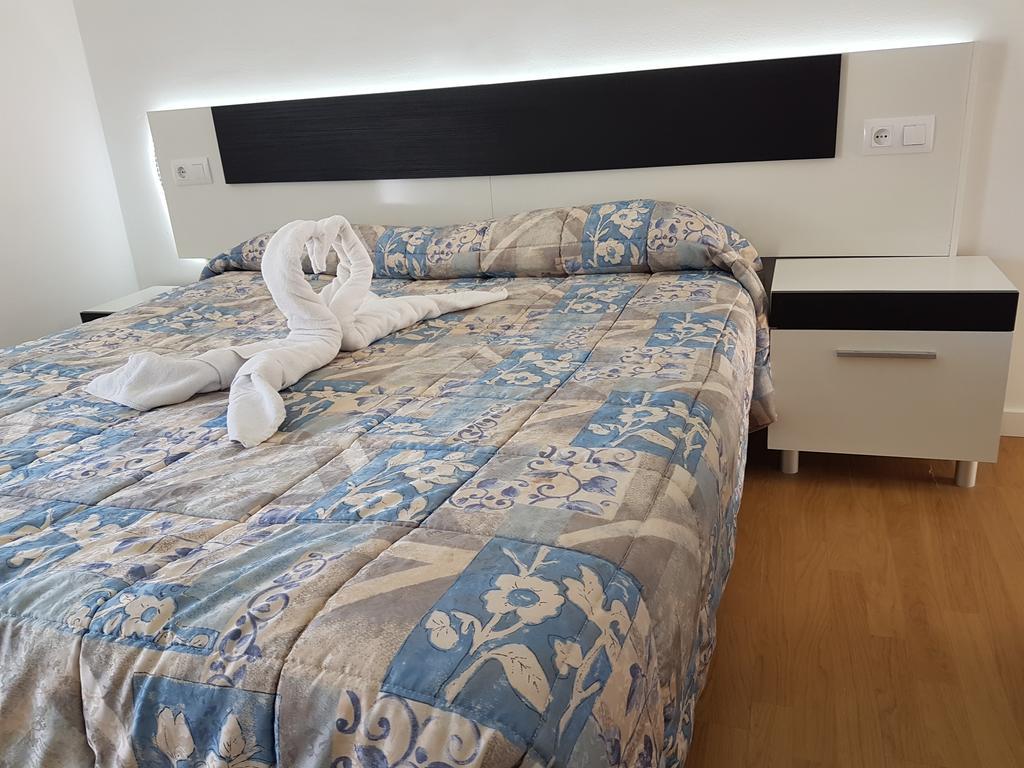 Hostal Montsant Salou Exterior foto