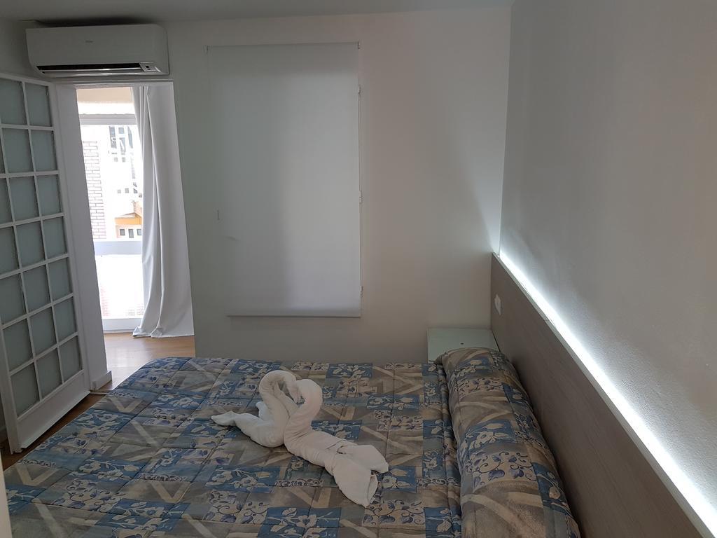 Hostal Montsant Salou Exterior foto