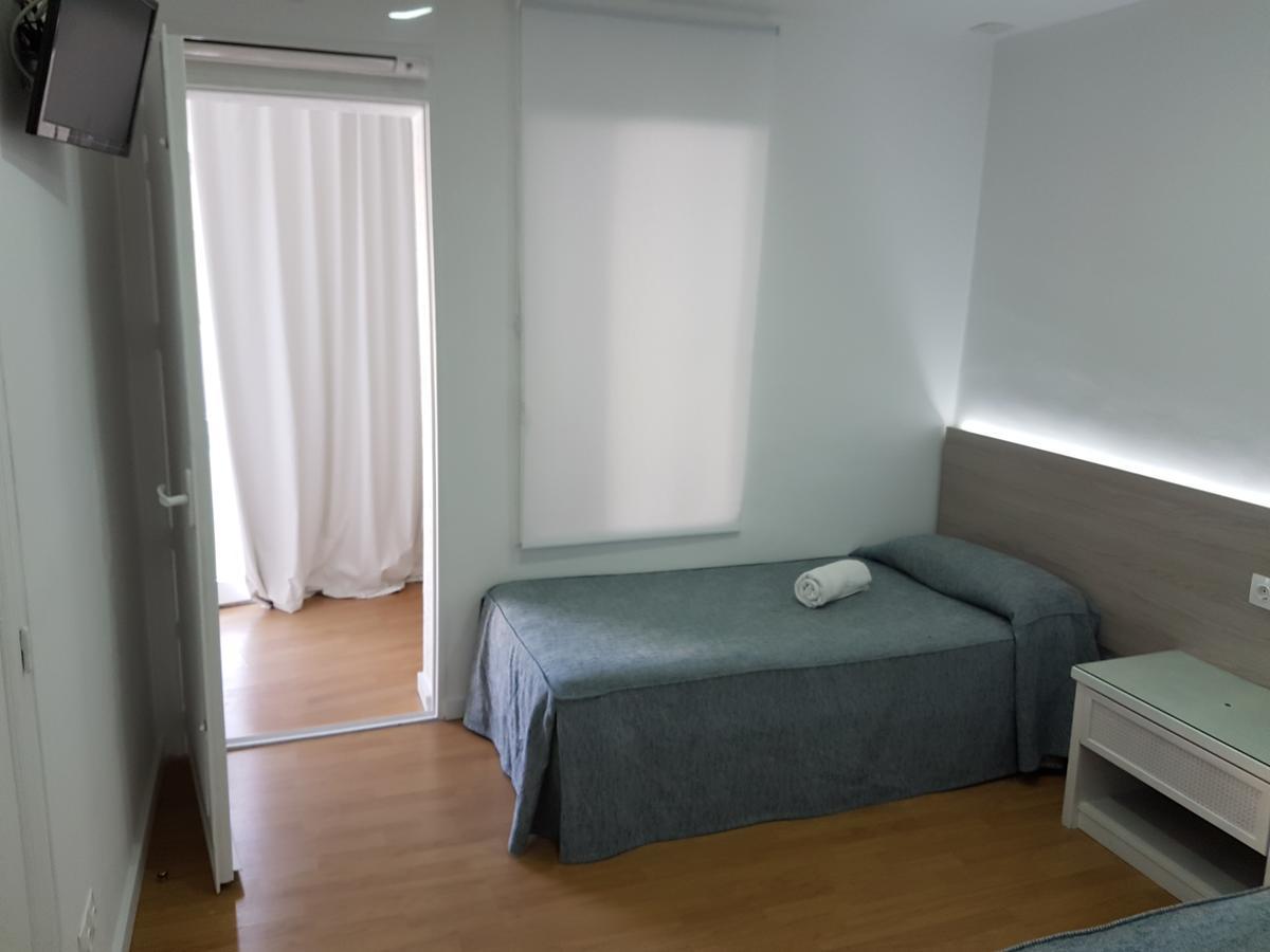 Hostal Montsant Salou Exterior foto