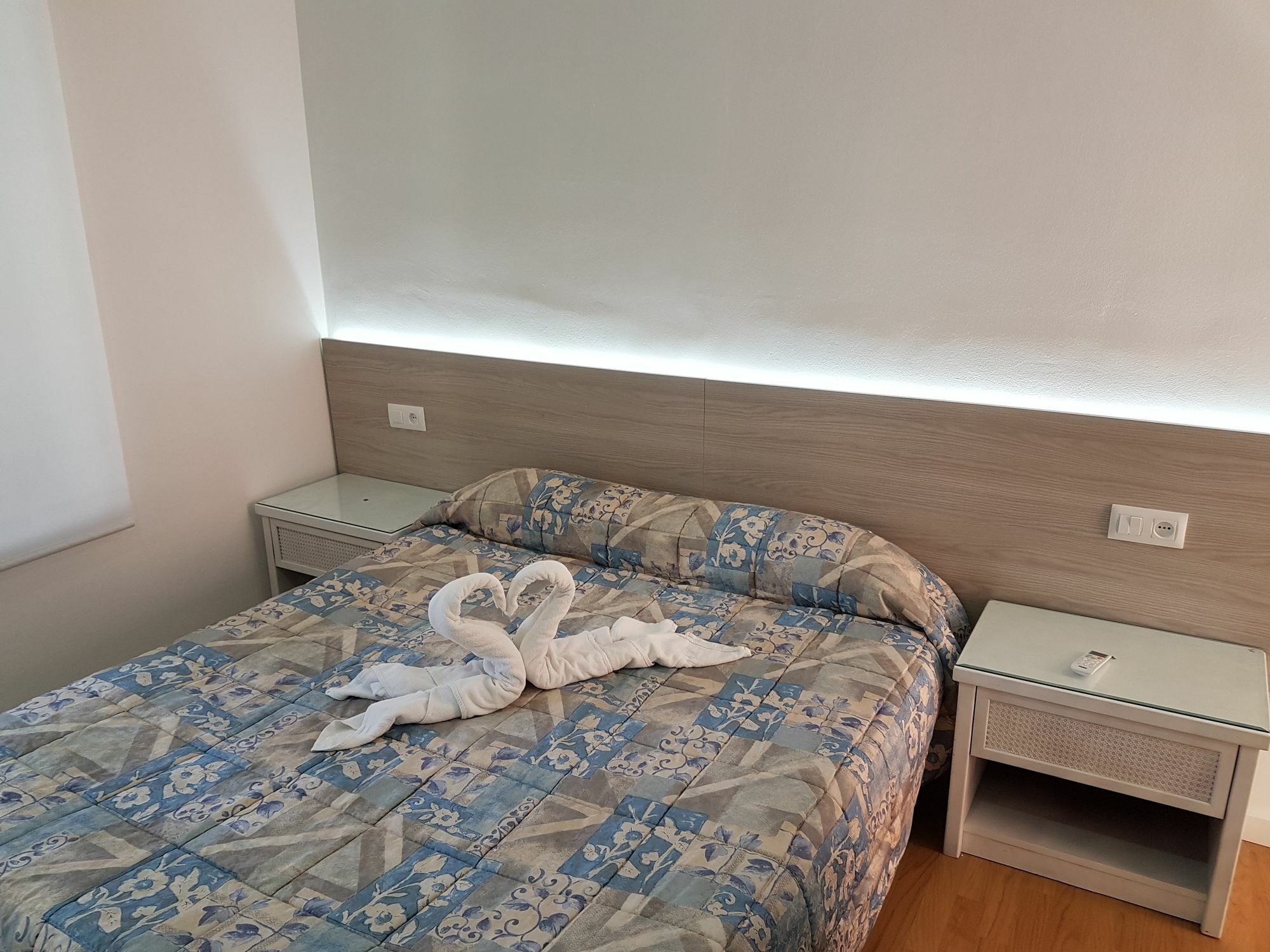 Hostal Montsant Salou Exterior foto
