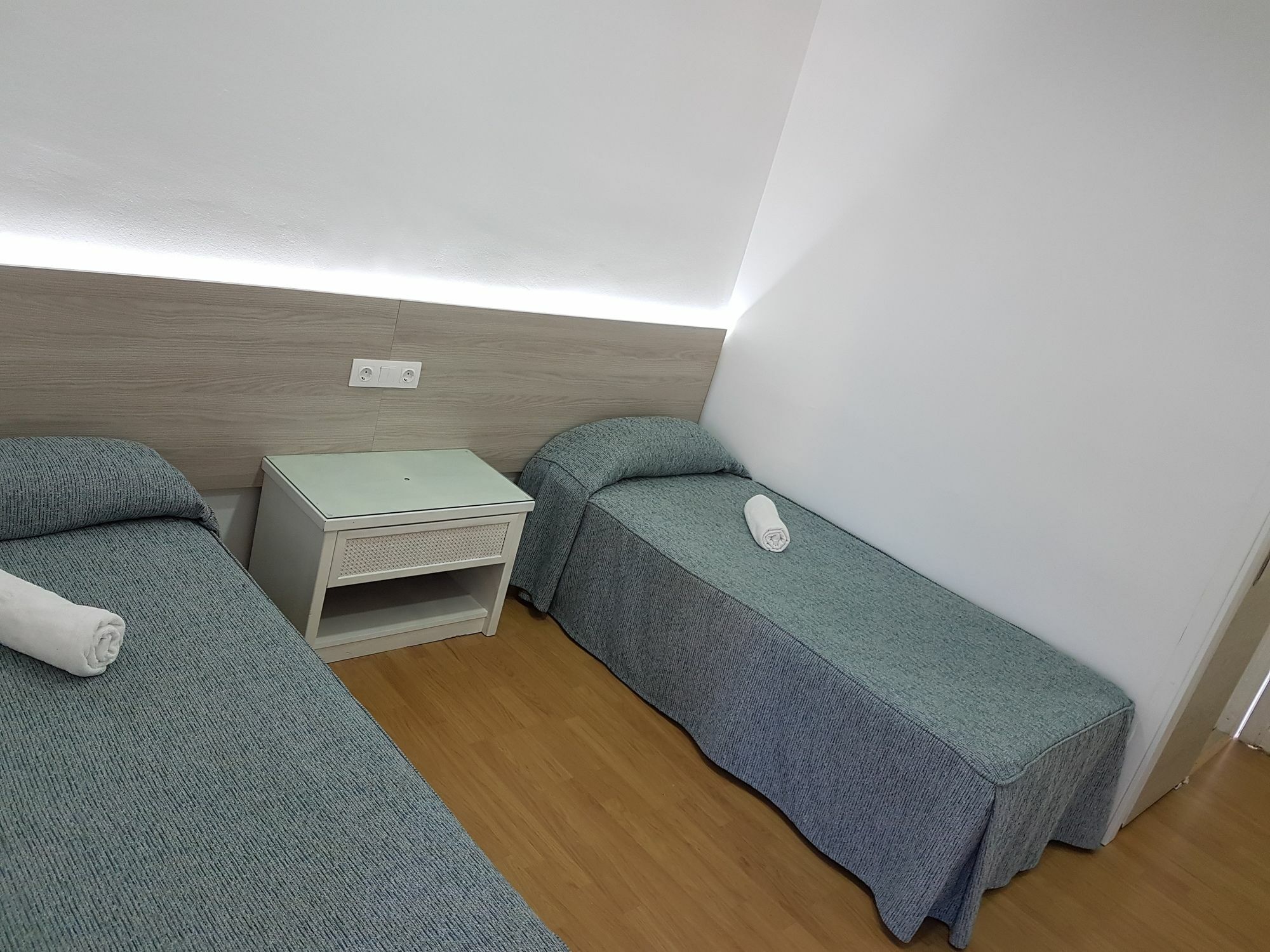 Hostal Montsant Salou Exterior foto